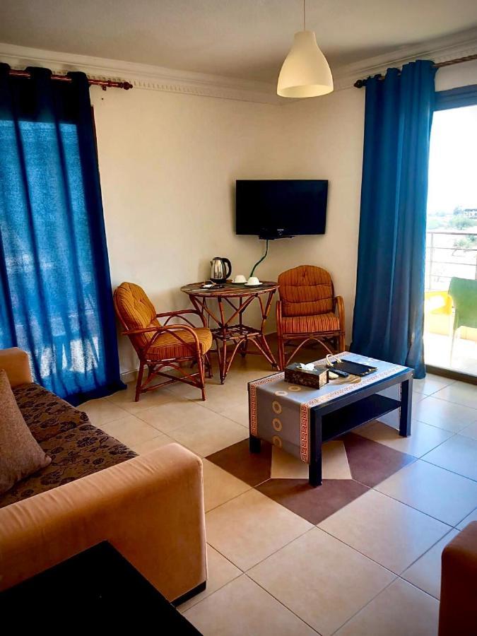 Dead Sea Lafamilia Albadwan Aparthotel Sweimeh Exteriör bild